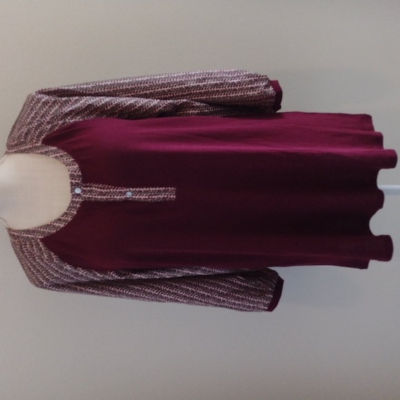 Weekend Top - Picture 2 of 11